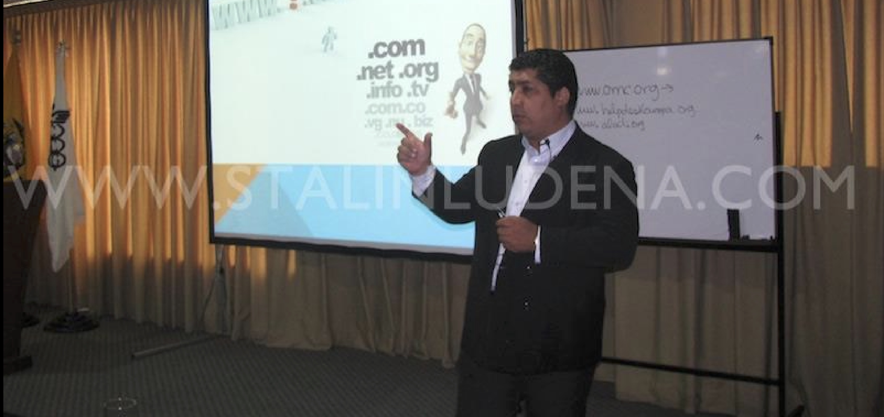 Stalin Ludeña en conferencia